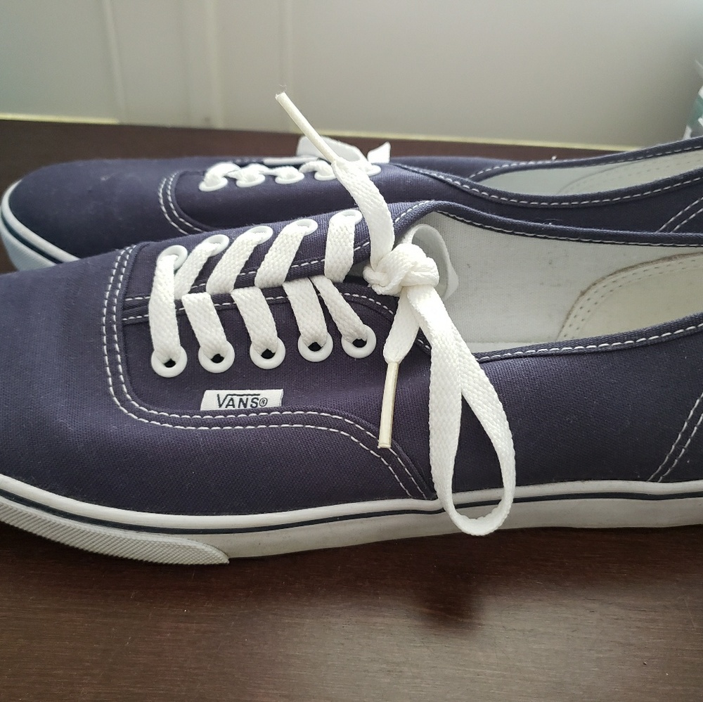 Van's Tennis Shoes Size 8.5 Mens